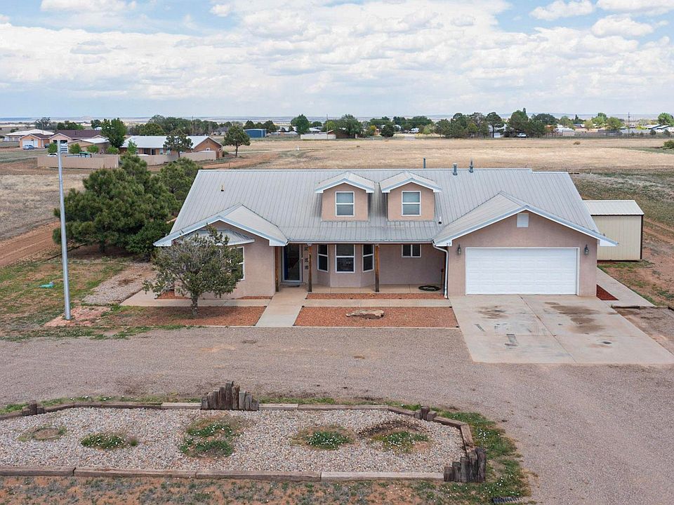 1st image of 27 Lobo Dr