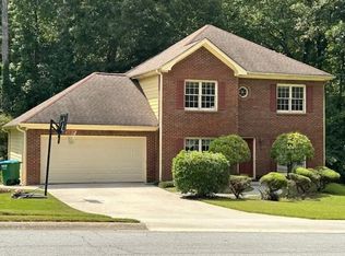 2720 Trotters Pointe Dr, Snellville, GA 30039