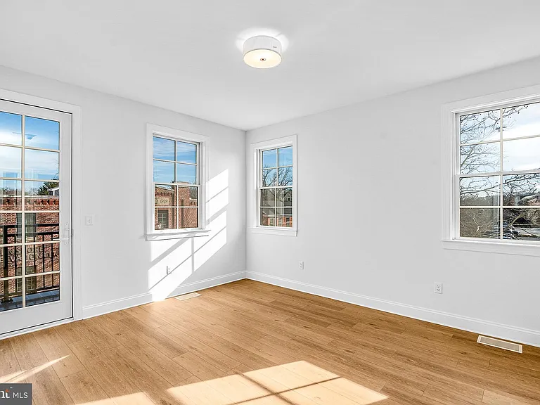 123 S Washington St #202 — Photo 20