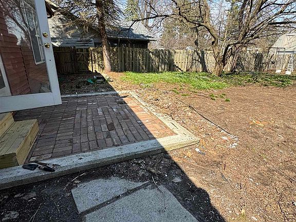 4th image of 3944 Lone Rd
