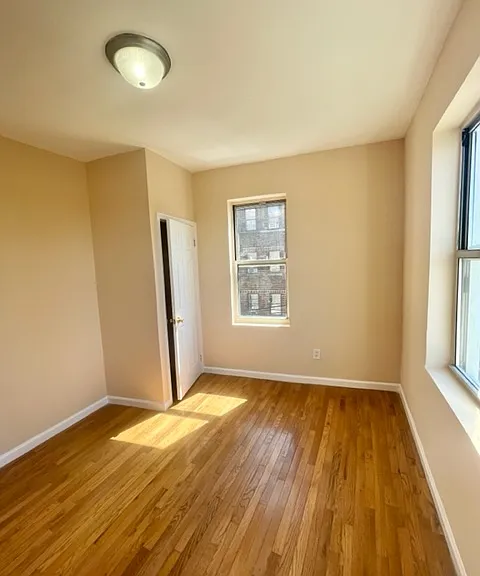 1025 N Broad St — Photo 20