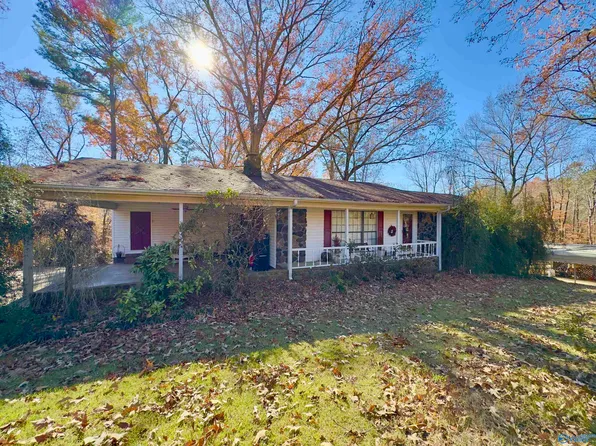 197 Northwoods Rd, Guin, AL 35563