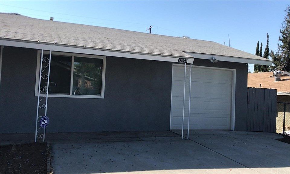 1st image of 33075 Adelfa St