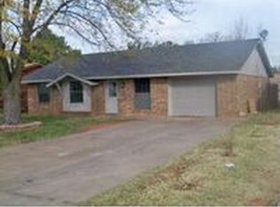 1505 W 6th St, Elk City, OK 73644