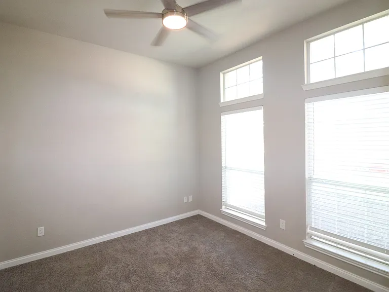 4606 Clay Dr — Photo 33