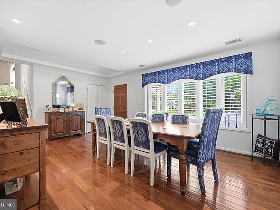 4th image of 6796 Sunnybrook Dr