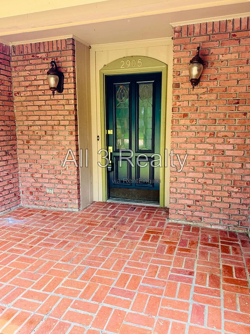 3 bed, 2.0 bath, 1605 sqft, $1,495 — Photo 4