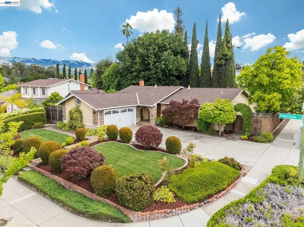 2616 Peartree Ln, San Jose, CA 95121