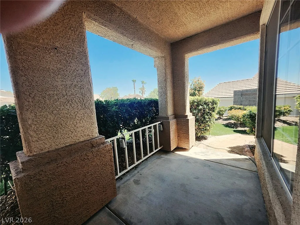 3 bed, 2.0 bath, 1149 sqft, $2,150 — Photo 3
