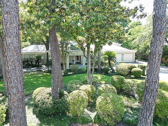 2nd image of 5 Hunters Branch Dr