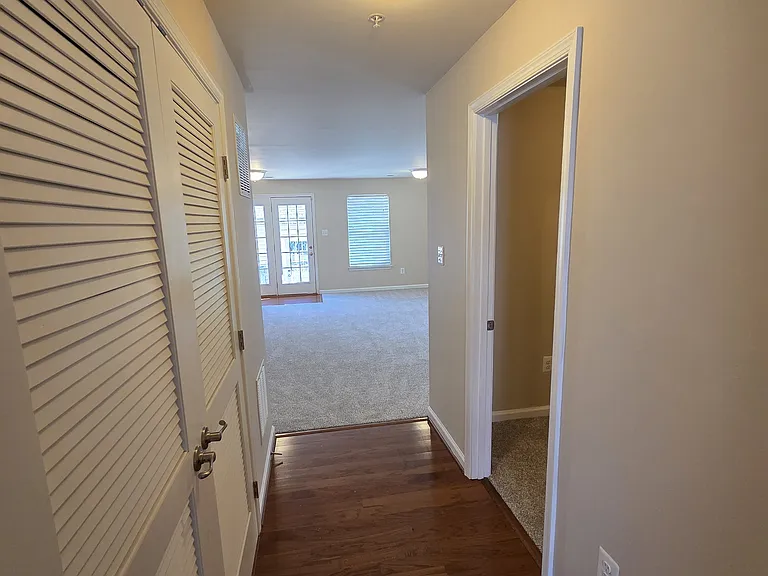 5435 Doubleday Ln — Photo 7