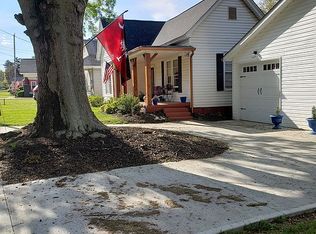 213 E Fairview Ave, Greer, SC 29651