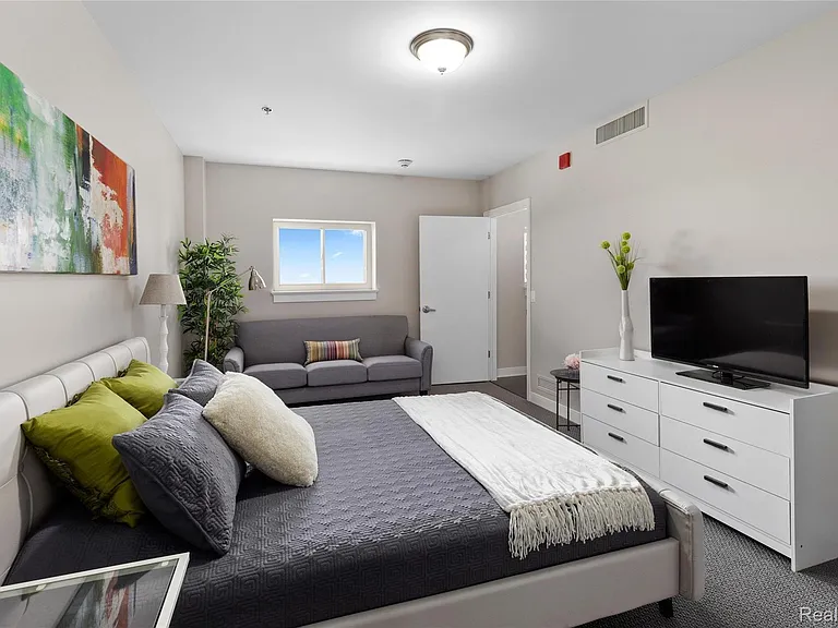 525 W Lafayette Blvd #21B — Photo 28
