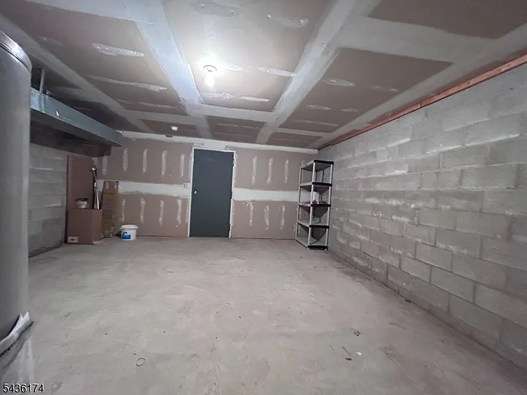 290 Potomac Dr — Photo 11