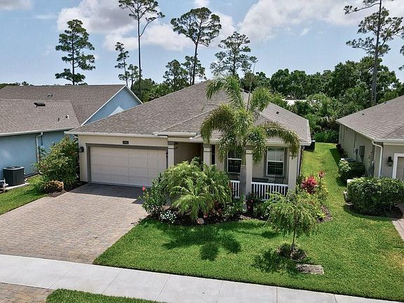3rd image of 3562 Bald Cypress Court
