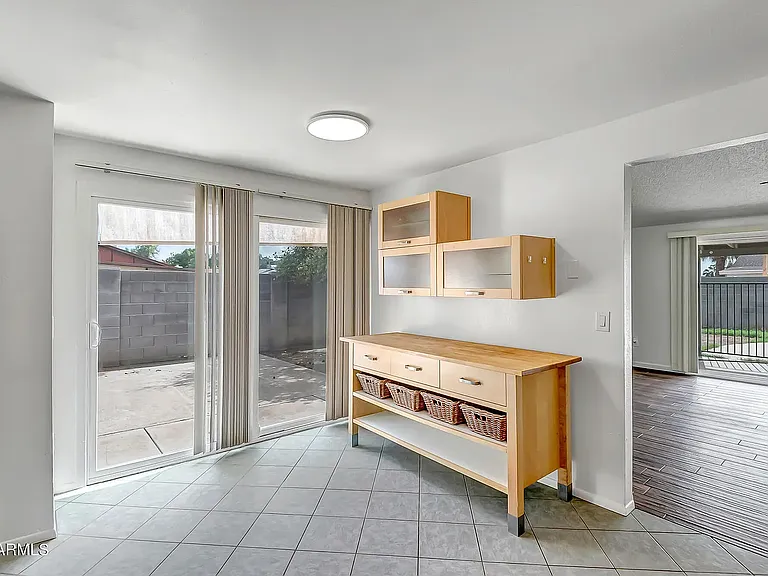 5601 W Carol Ave — Photo 17