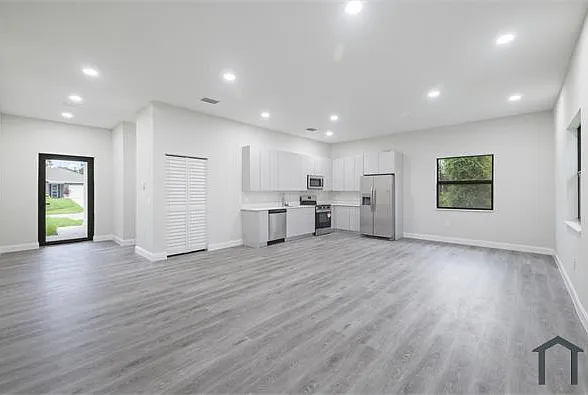 1051 Milwaukee Blvd #1