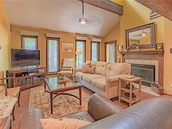 3rd image of 7522 Orient Ave