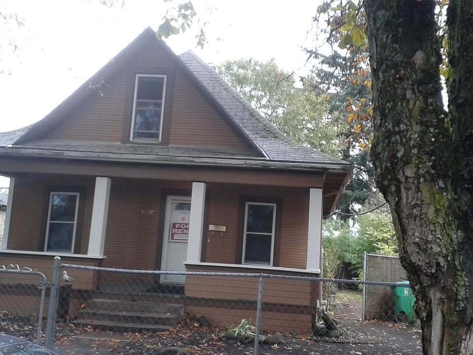 large fully fenced yard