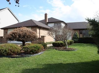 1257 Harleyford Rd, Woodridge, IL 60517