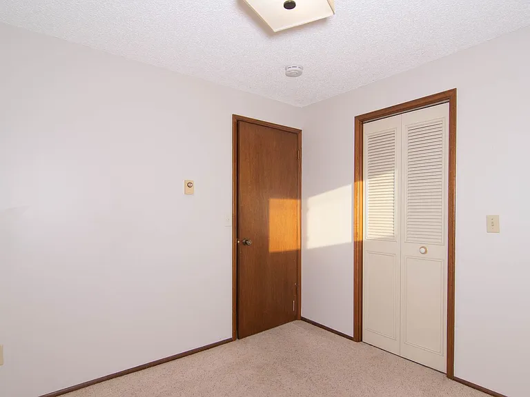 906 S McDonald Rd — Photo 11