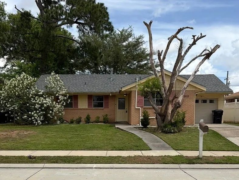 3 bed, 1630 sqft, $1,950 — Photo 1