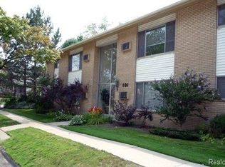 101 Saint Andrews St APT 2, Birmingham, MI 48009