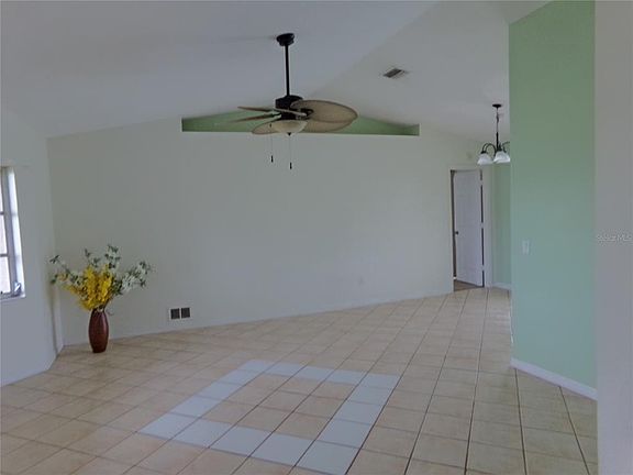 2nd image of 7202 MAMOUTH STREET