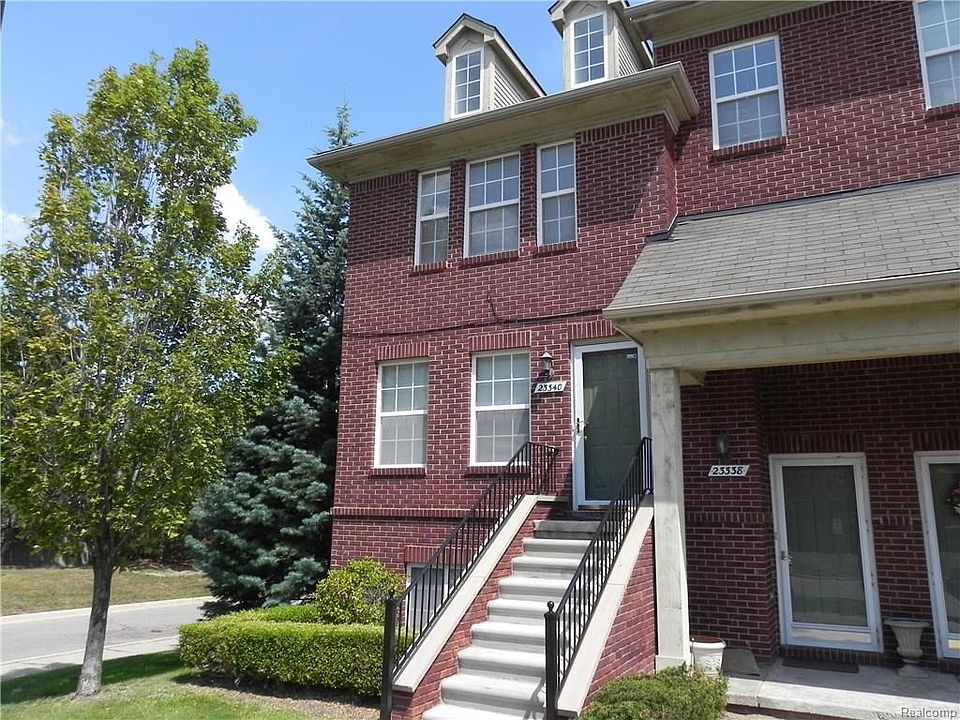 1st image of 23338 Poplar Dr #1