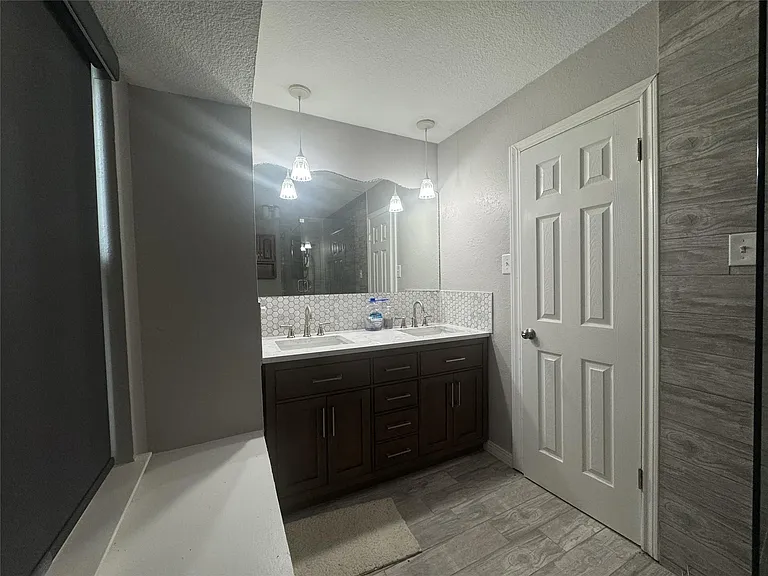5814 Shreveport Dr — Photo 12