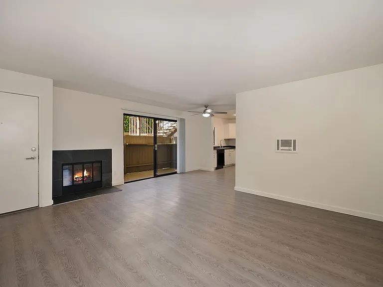 Elan Park Place Carlsbad — Photo 19