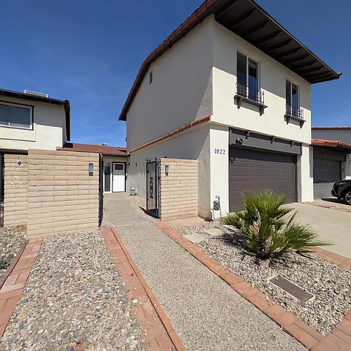 1022 W Mission Ln Photo 1