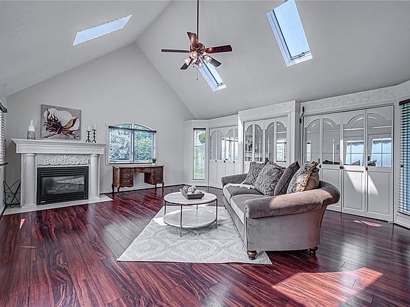 4th image of 12 Kennedy Ln