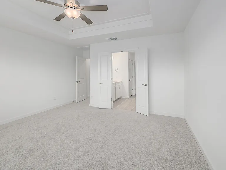 109 Ventura Dr — Photo 14