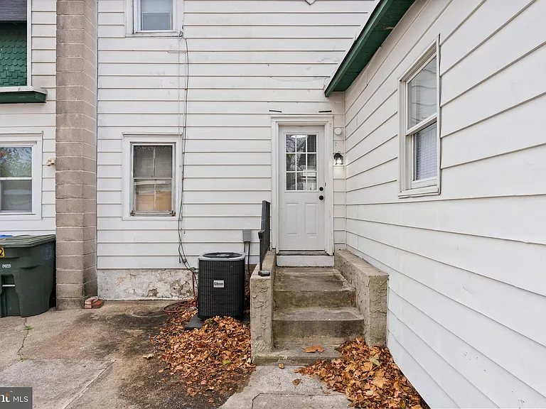 302 N Main St #3 — Photo 19