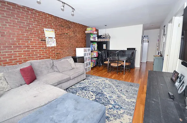 Rented by City Connections Realty | media 14