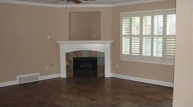 3rd image of 8577 Meadow Green Dr