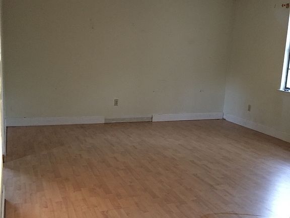 4th image of 8240 Westernway Dr