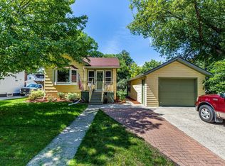1015 11th St S, Fargo, ND 58103