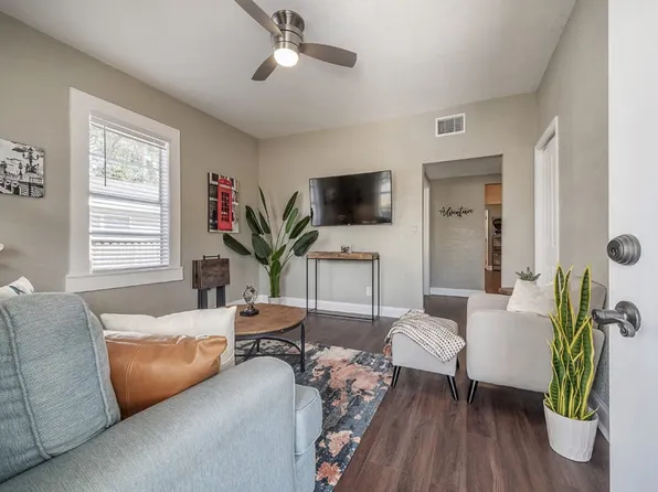 2501 W North B St, Tampa, FL