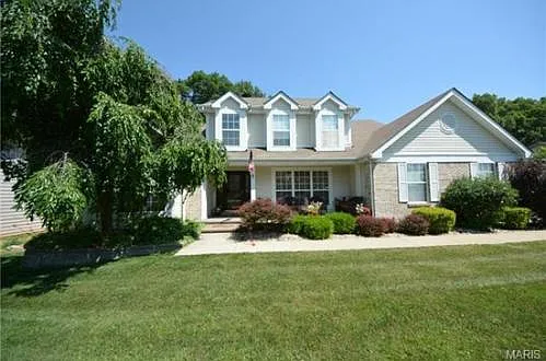 9 Lake Forest Cir photo 1