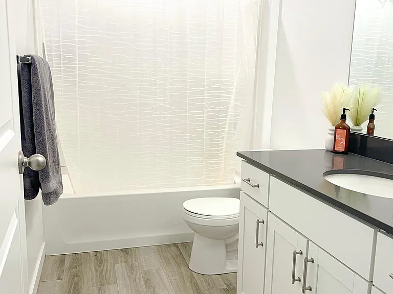 1863 S 460 W — Photo 11