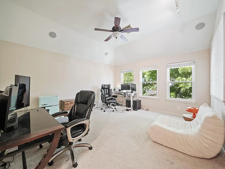 16322 Drystone Ln — Photo 26