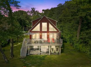 9 Wood Rd, Pelham, NH 03076