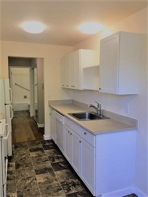 1st image of 3107 NE 120th St #101