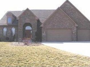10410 Ridgeview Dr, Mooresville, IN 46158