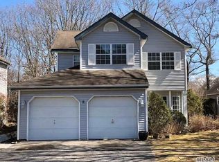 225 Dorado Ct N, Middle Island, NY 11953