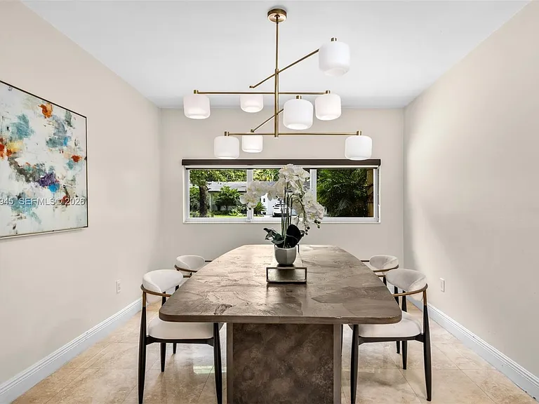 611 Santurce Ave — Photo 10