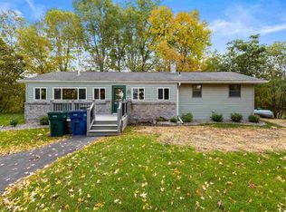 W7951 Pew St, Hortonville, WI 54944