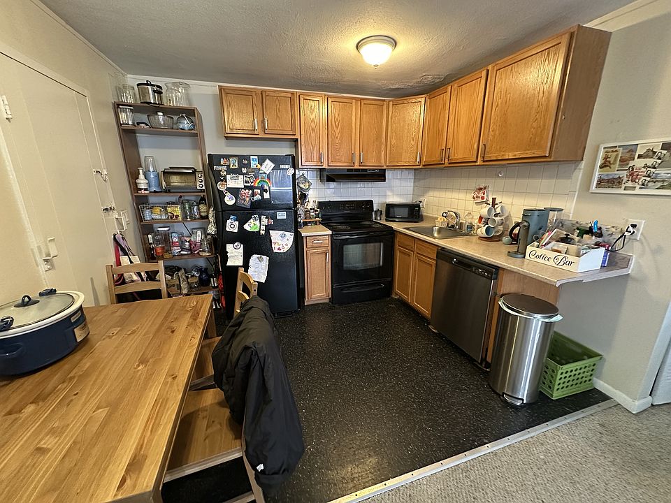 2nd image of 197 Calumet St APT 7